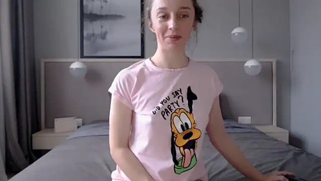 ShySchoolGirl online show from October 2025 01:32:02 PM