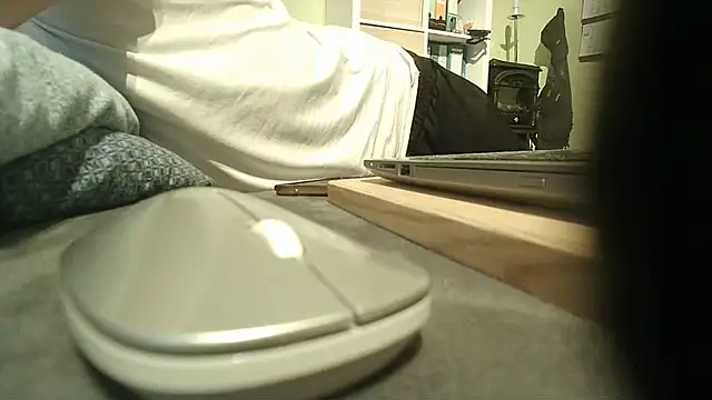 NiceHunter89 online show from May 2026 08:51:01 PM