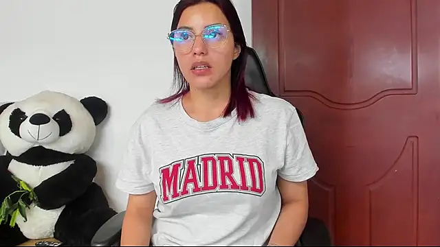 Arenne rouse online show from April 2026 07:15:02 PM