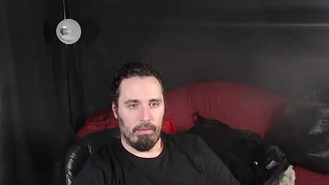 Snapshot of Metalstud chatting on March 2025 06:18:01 PM Metalstud online show from March 2025 06:18:01 PM