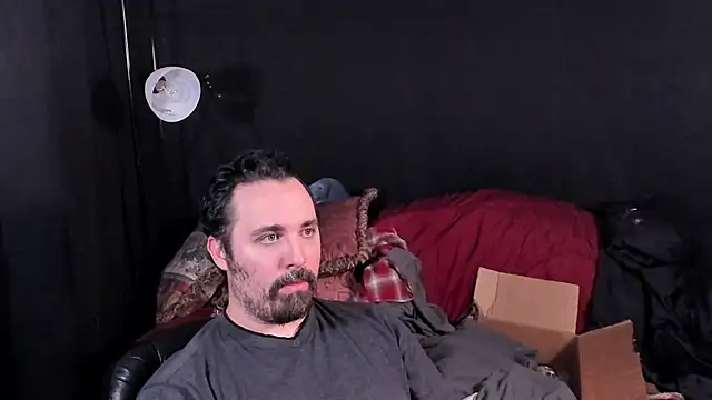 Metalstud online show from November 2025 02:23:01 AM