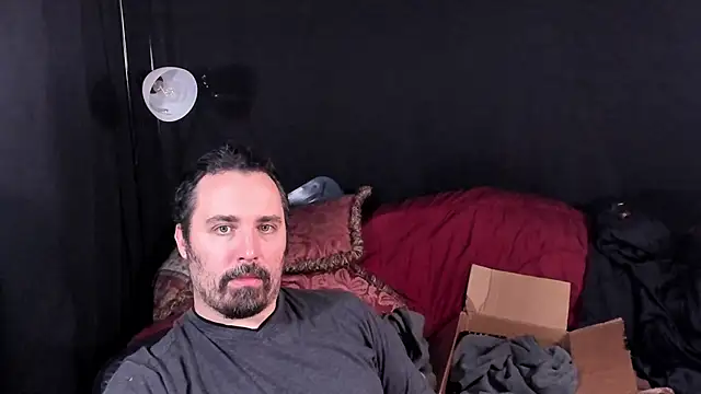 Metalstud online show from November 2025 08:31:01 PM