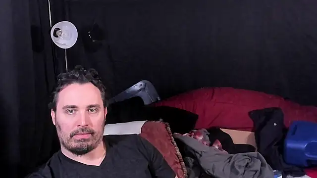 Metalstud online show from December 2025 11:51:02 PM