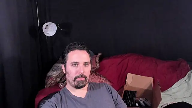 Metalstud online show from November 2025 01:49:01 AM