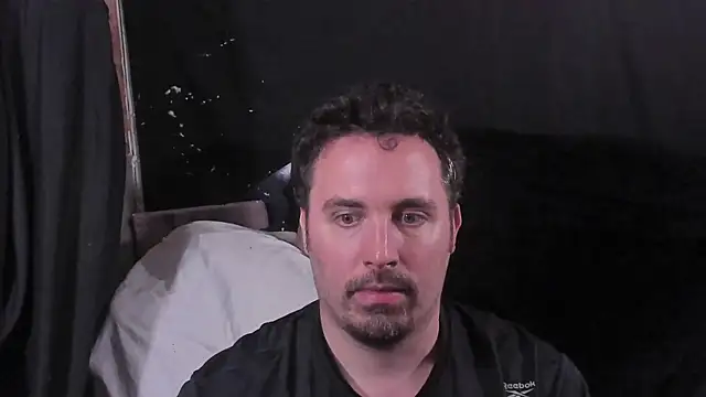 Snapshot of Metalstud chatting on June 2026 03:46:02 AM Metalstud online show from June 2026 03:46:02 AM