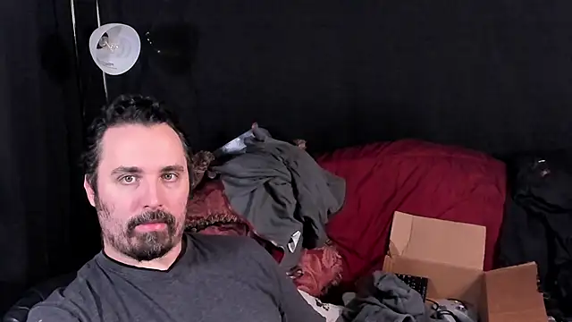 Metalstud online show from December 2025 06:58:02 AM