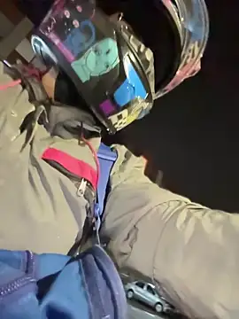 vaneelee online show from November 2025 03:00:02 AM