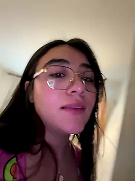 Snapshot of vaneelee chatting on October 2025 02:34:01 AM vaneelee online show from October 2025 02:34:01 AM