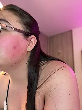 vaneelee online show from February 2026 02:55:02 AM