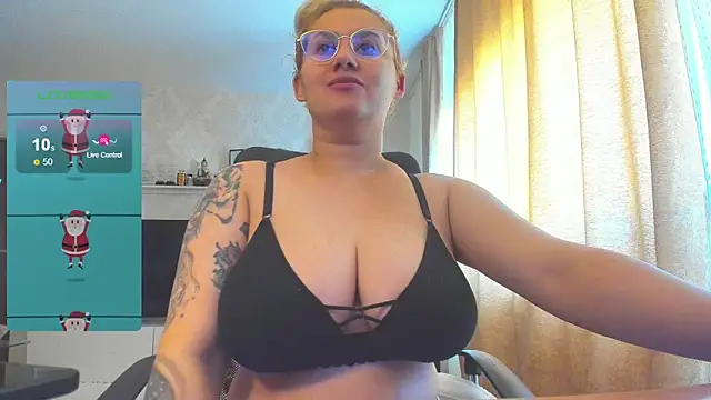 hot evil queen online show from January 2025 09:00:02 AM