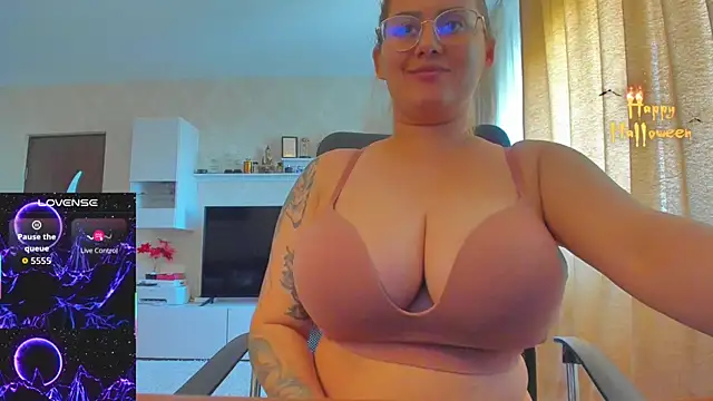 hot evil queen online show from October 2025 10:36:02 AM