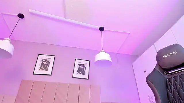 Inndrahot online show from February 2025 03:48:01 AM