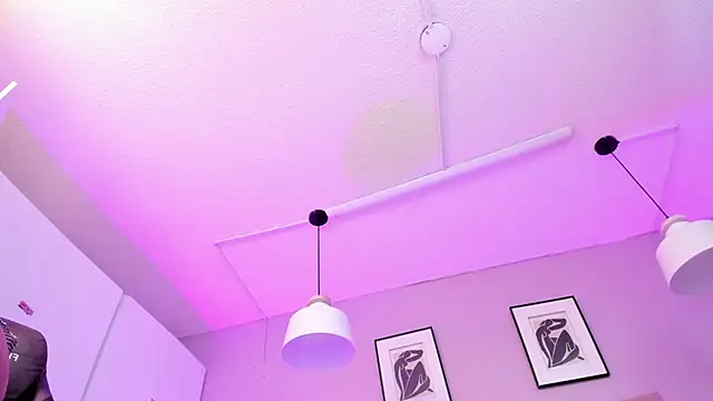 Inndrahot online show from March 2025 04:01:01 AM