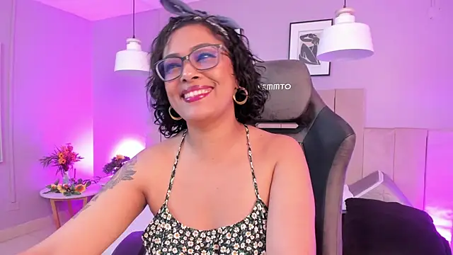 Inndrahot online show from March 2025 03:40:01 AM