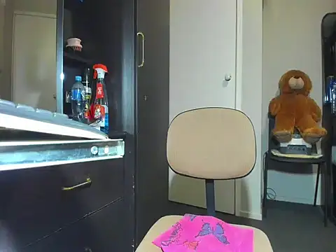 Angelchezcka online show from February 2026 11:53:01 AM