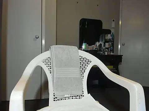 Snapshot of Angelchezcka chatting on November 2025 12:20:01 PM Angelchezcka online show from November 2025 12:20:01 PM