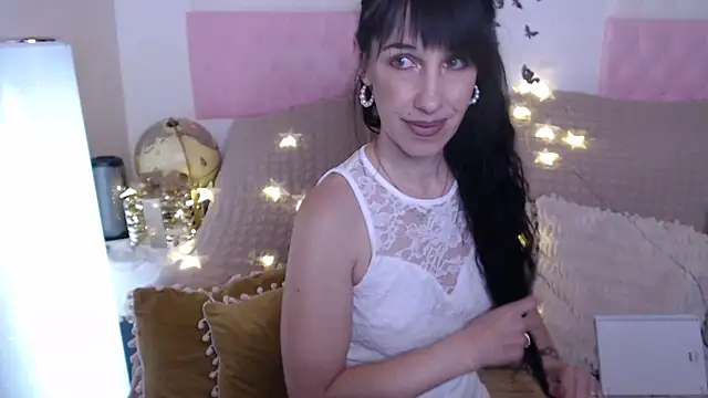 Snapshot of -carla- chatting on December 2024 08:27:02 AM -carla- online show from December 2024 08:27:02 AM