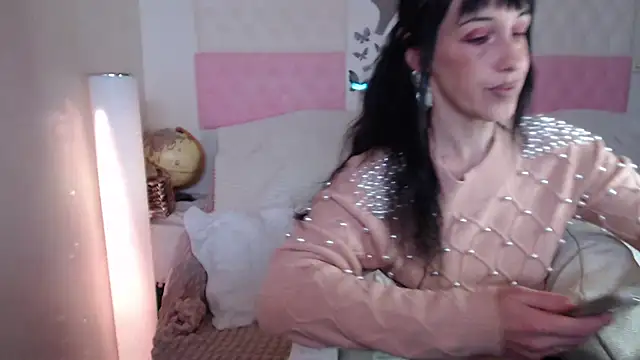 -carla- online show from November 2025 08:13:01 AM