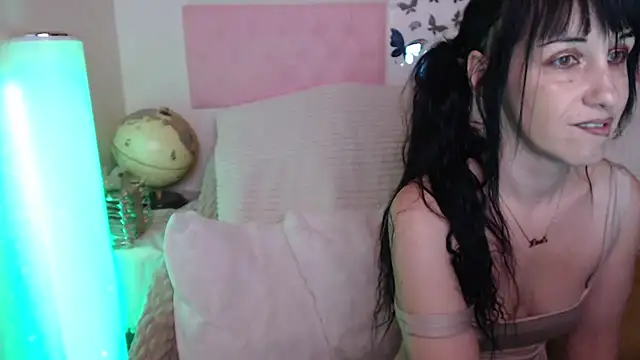 -carla- online show from February 2026 07:19:01 AM