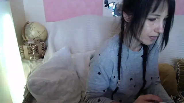 -carla- online show from June 2026 05:37:02 AM