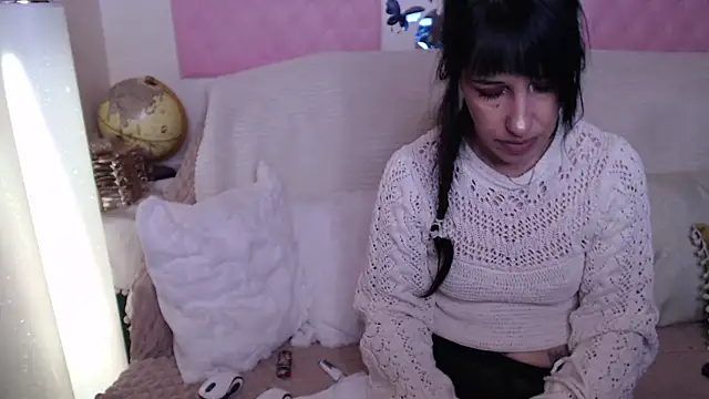 -carla- online show from November 2025 06:39:01 AM