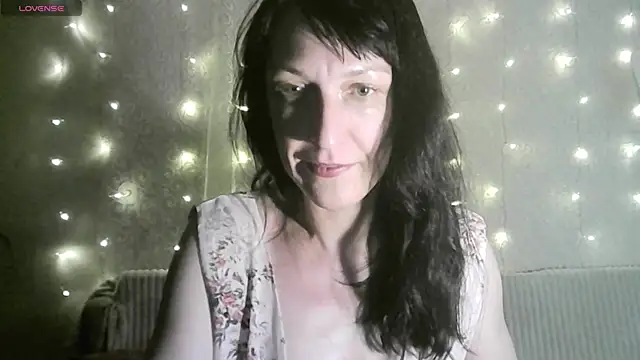 Snapshot of MarieODahliaS chatting on October 2025 07:40:01 AM MarieODahliaS online show from October 2025 07:40:01 AM