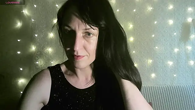 Snapshot of MarieODahliaS chatting on October 2025 11:57:02 AM MarieODahliaS online show from October 2025 11:57:02 AM