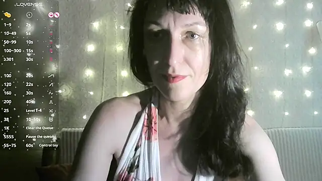 Snapshot of MarieODahliaS chatting on October 2025 12:57:01 PM MarieODahliaS online show from October 2025 12:57:01 PM