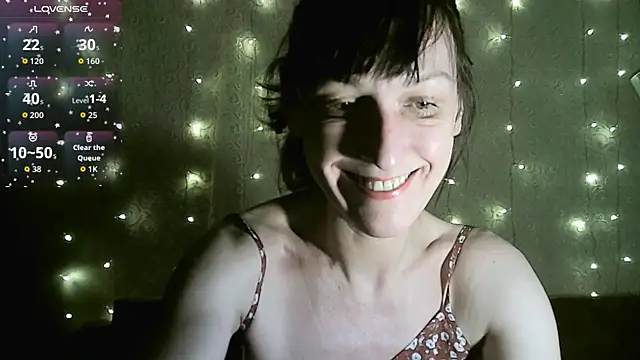 Snapshot of MarieODahliaS chatting on December 2025 10:28:02 AM MarieODahliaS online show from December 2025 10:28:02 AM