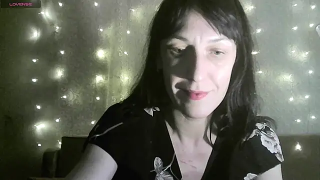 Snapshot of MarieODahliaS chatting on November 2025 11:35:02 AM MarieODahliaS online show from November 2025 11:35:02 AM