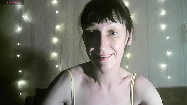 Snapshot of MarieODahliaS chatting on October 2025 06:35:02 AM MarieODahliaS online show from October 2025 06:35:02 AM