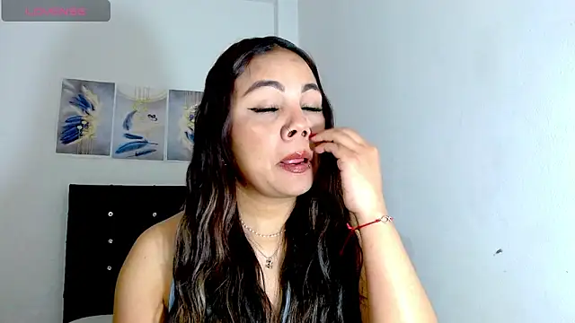 Snapshot of Kylie_loveee chatting on November 2025 02:06:02 PM Kylie loveee online show from November 2025 02:06:02 PM