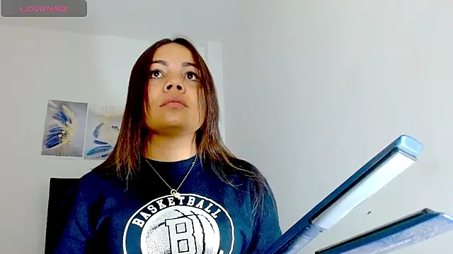 Snapshot of Kylie_loveee chatting on October 2025 12:26:02 PM Kylie loveee online show from October 2025 12:26:02 PM