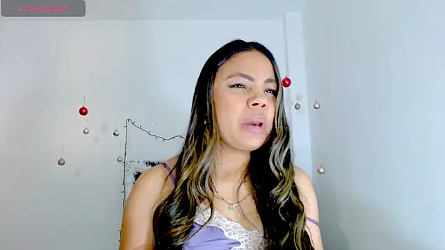 Snapshot of Kylie_loveee chatting on December 2024 03:15:02 PM Kylie loveee online show from December 2024 03:15:02 PM
