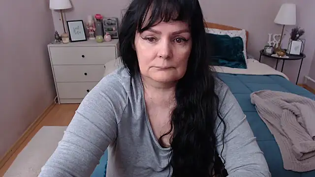 Snapshot of LeveMe2Nightt chatting on February 2026 01:19:01 PM LeveMe2Nightt online show from February 2026 01:19:01 PM