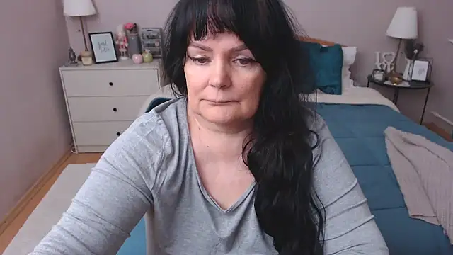 Snapshot of LeveMe2Nightt chatting on December 2025 01:11:02 PM LeveMe2Nightt online show from December 2025 01:11:02 PM