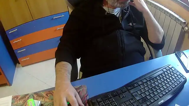 Tango128 online show from April 2026 06:20:02 AM