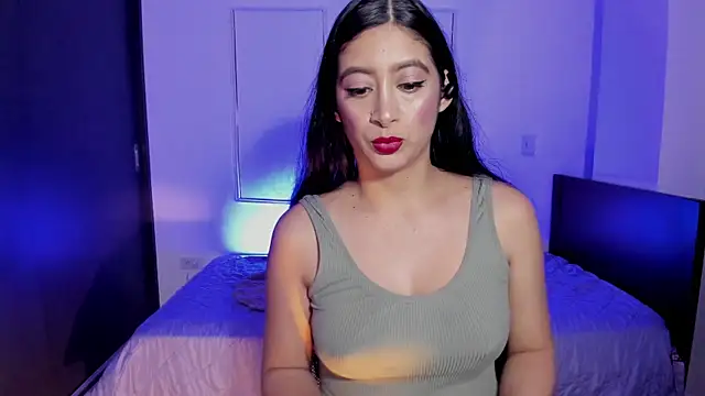 Snapshot of MeganWhite3 chatting on June 2026 03:33:01 AM MeganWhite3 online show from June 2026 03:33:01 AM