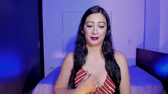MeganWhite3 online show from May 2026 02:41:01 AM