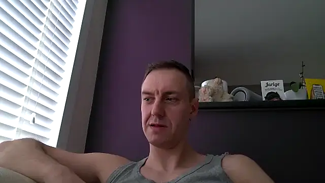 Snapshot of ploki2180 chatting on March 2025 11:27:02 AM ploki2180 online show from March 2025 11:27:02 AM