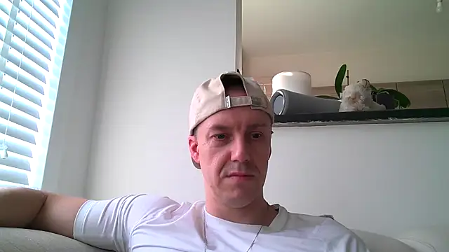 ploki2180 online show from November 2025 02:21:01 PM