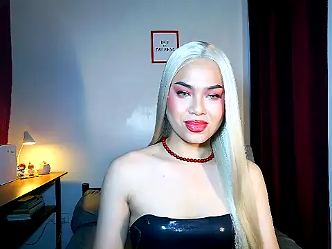 MistressLuna1 online show from April 2026 06:22:01 PM