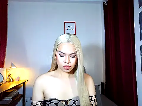 MistressLuna1 online show from April 2026 06:59:01 PM