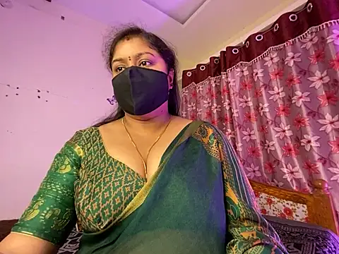 Snapshot of Love_4Sex chatting on May 2026 01:28:01 AM Love 4Sex online show from May 2026 01:28:01 AM