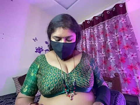 Snapshot of Love_4Sex chatting on April 2026 05:21:01 AM Love 4Sex online show from April 2026 05:21:01 AM