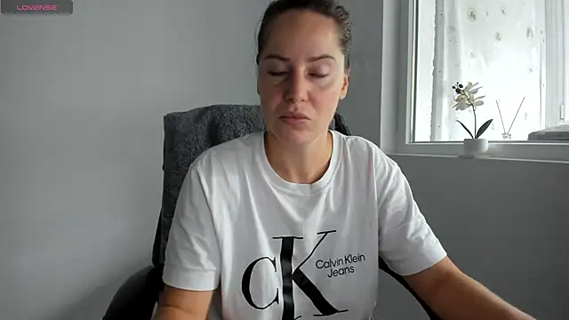 DiamondKay online show from October 2025 06:07:02 AM