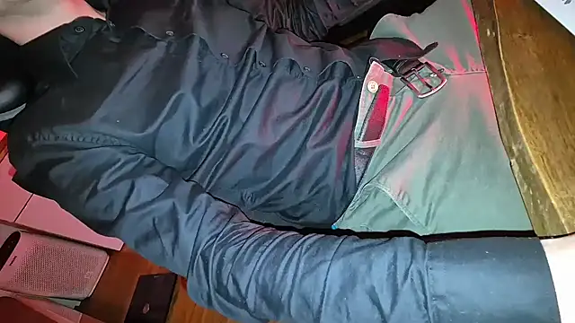 Snapshot of -luckybong- chatting on January 2025 05:02:01 PM -luckybong- online show from January 2025 05:02:01 PM