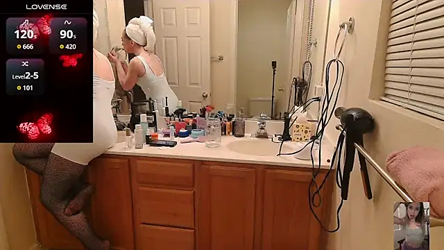 Blondiewithanass online show from February 2026 03:06:01 AM