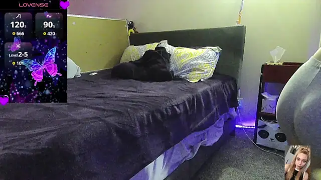 Blondiewithanass online show from February 2026 06:22:01 AM