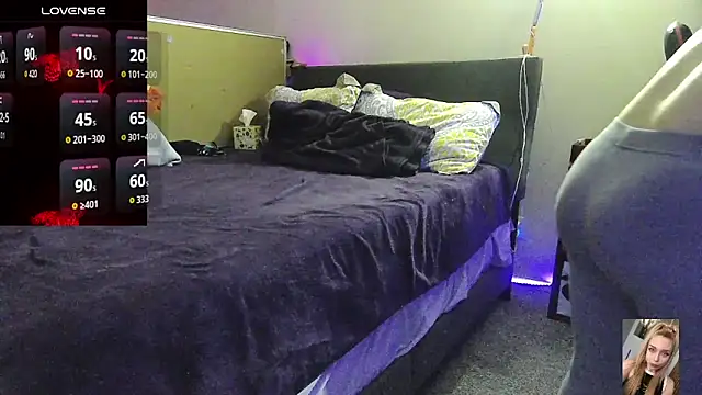 Blondiewithanass online show from March 2026 06:03:01 AM